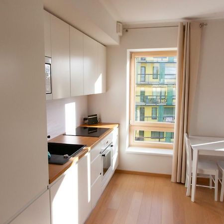 Quiet & Modern Downtown 1Br, Near Bus Station & Airport Apartment Tallinn Exterior photo