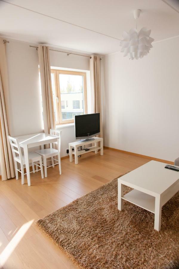 Quiet & Modern Downtown 1Br, Near Bus Station & Airport Apartment Tallinn Exterior photo