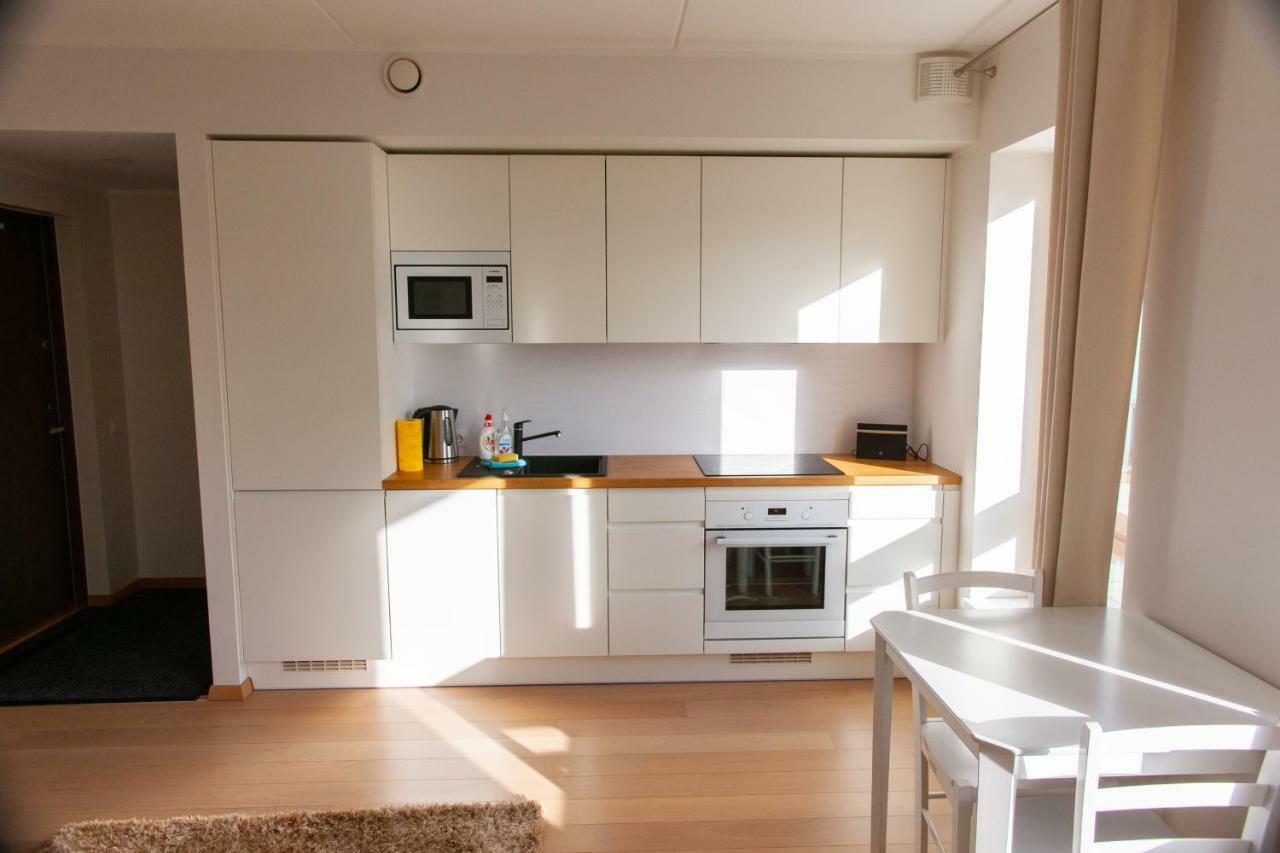 Quiet & Modern Downtown 1Br, Near Bus Station & Airport Apartment Tallinn Exterior photo